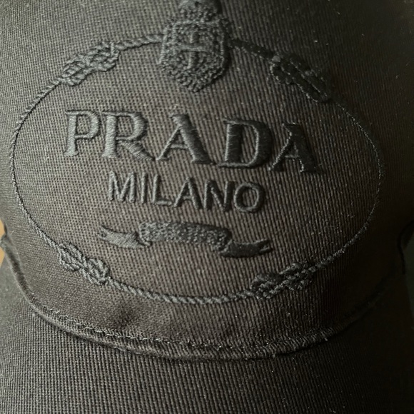 PRADA-AUTHENTIC (NWT) All Black Large Baseball Cap - Picture 5 of 16